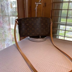 Brown Sling bag with chain handle